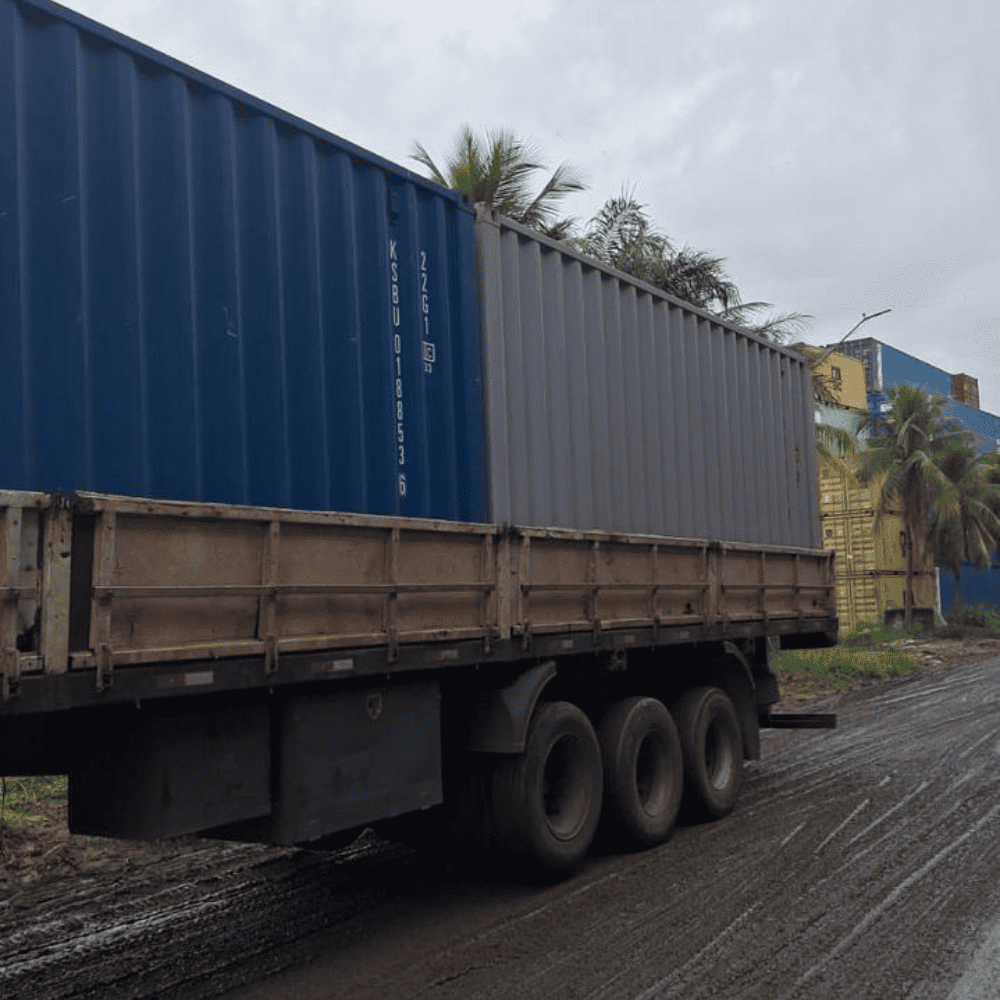 Entrega duas containers de 20DC